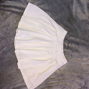 This is a women’s small “tennis” skirt.